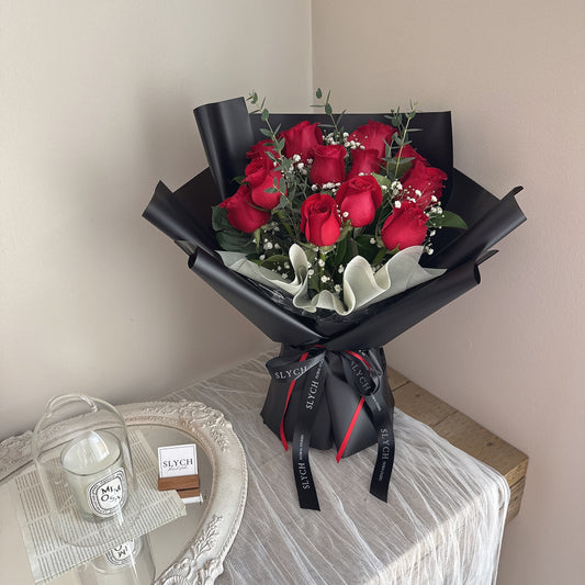Signature 12 Roses Bouquet